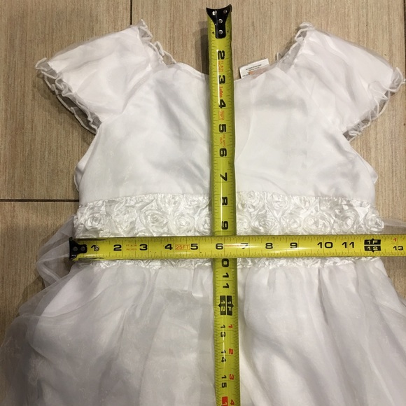 Girls white formal dress 🎉 temporary price drop🎉 - Picture 7 of 8